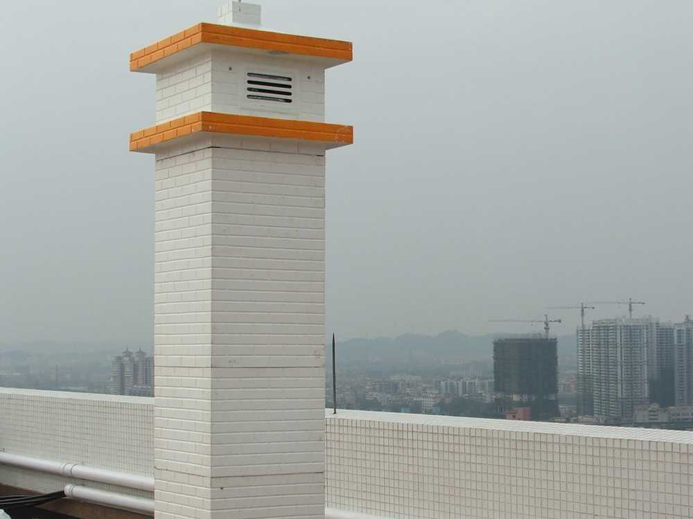 煙囪型美化天線