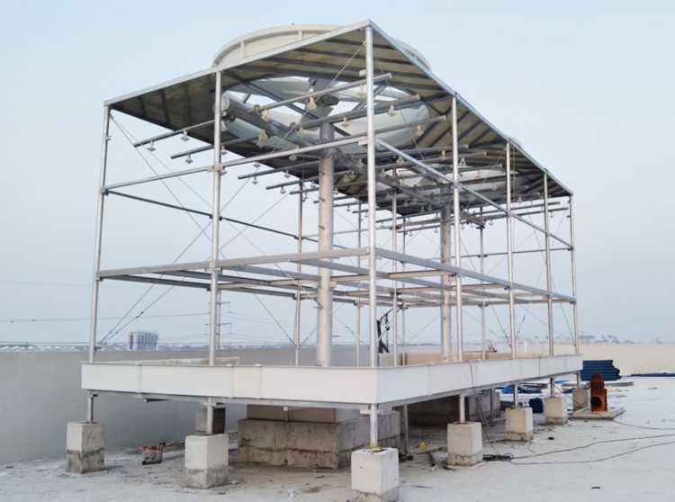 長垣GFNL-350噸×2臺并聯(lián)式冷卻塔安裝